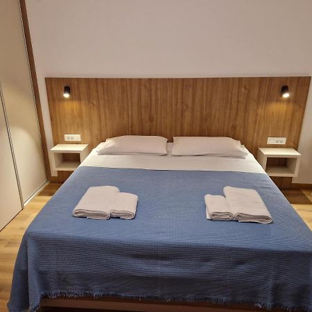 Apartments Cerovic Малинска Экстерьер фото