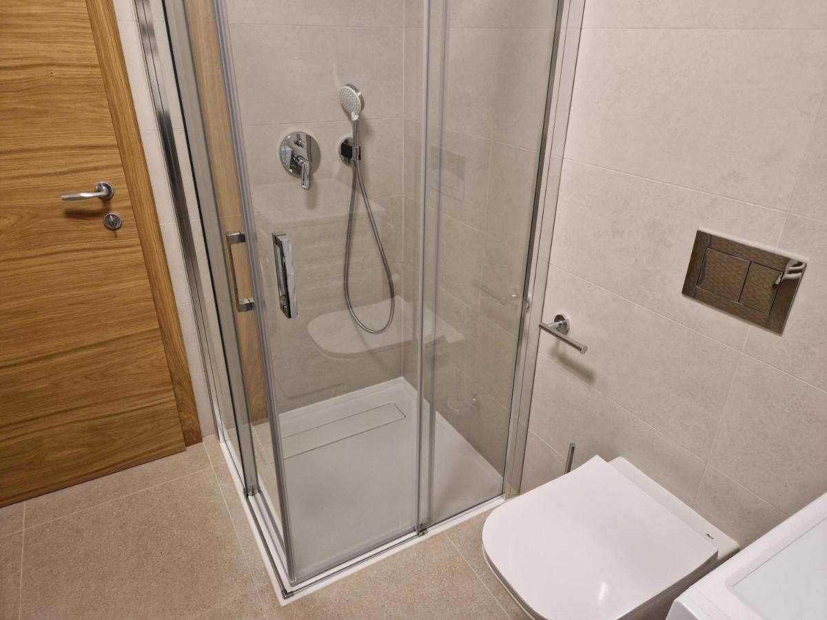 Apartments Cerovic Малинска Экстерьер фото