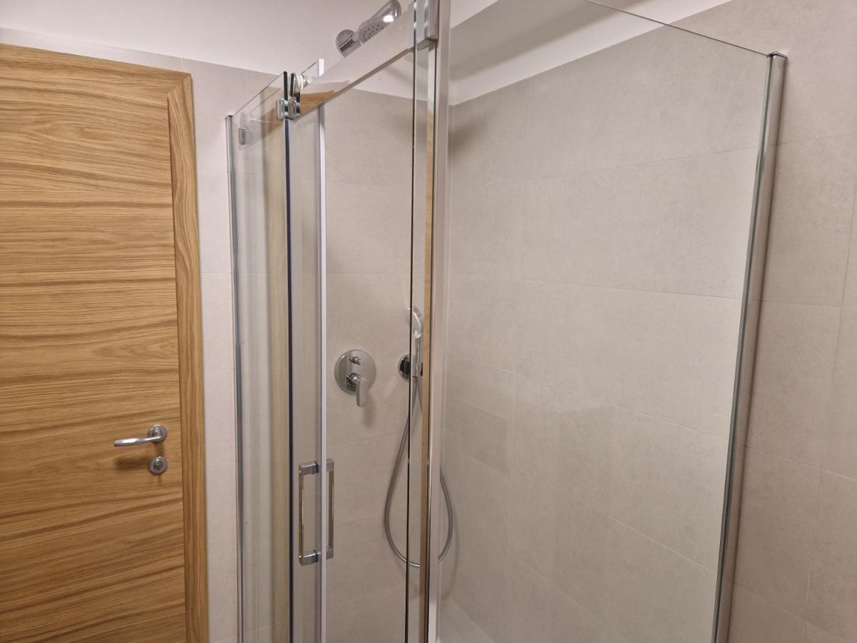 Apartments Cerovic Малинска Экстерьер фото
