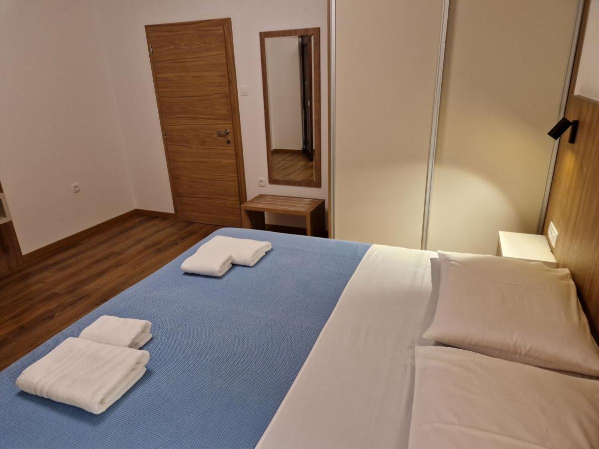 Apartments Cerovic Малинска Экстерьер фото