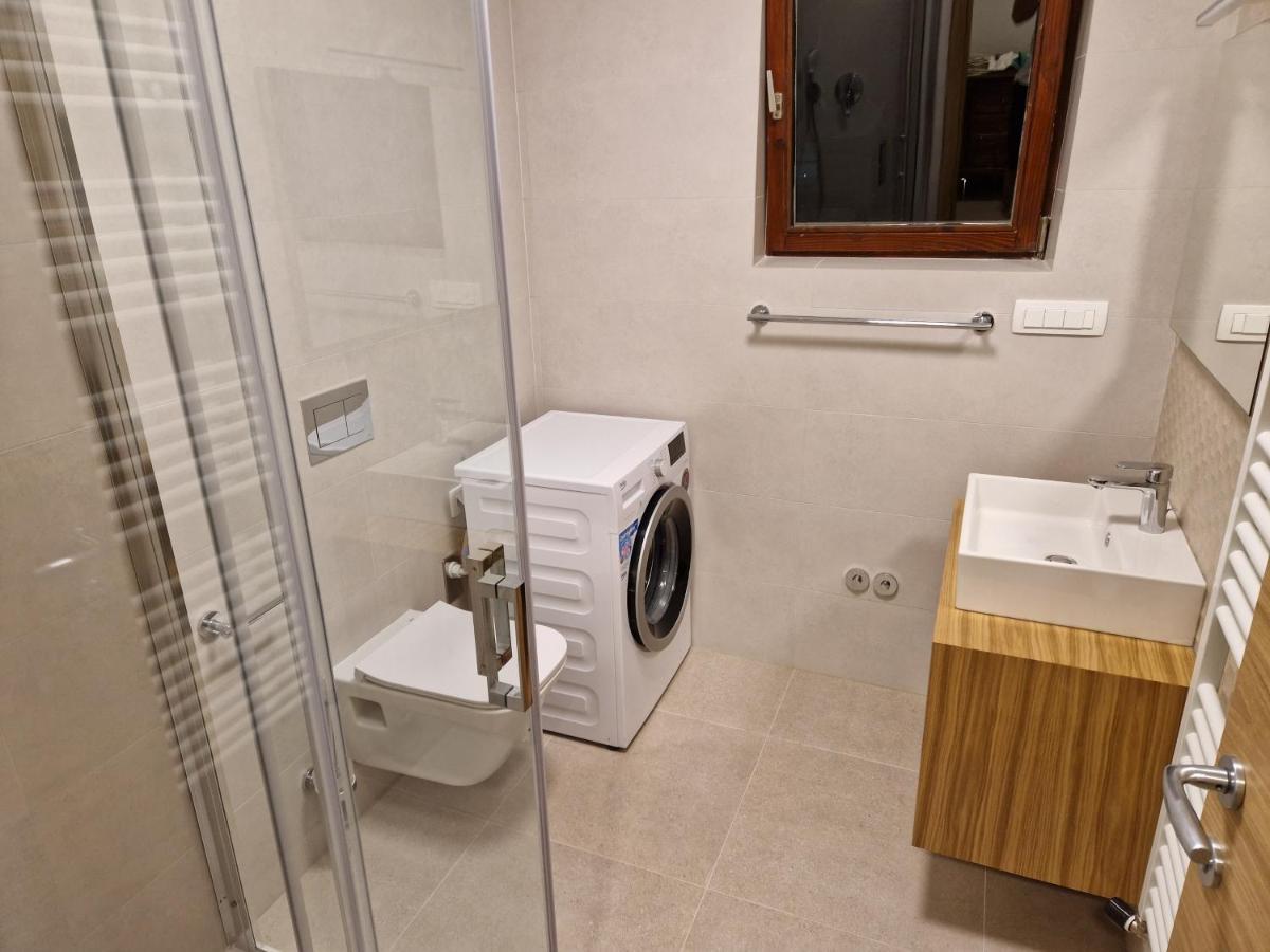 Apartments Cerovic Малинска Экстерьер фото