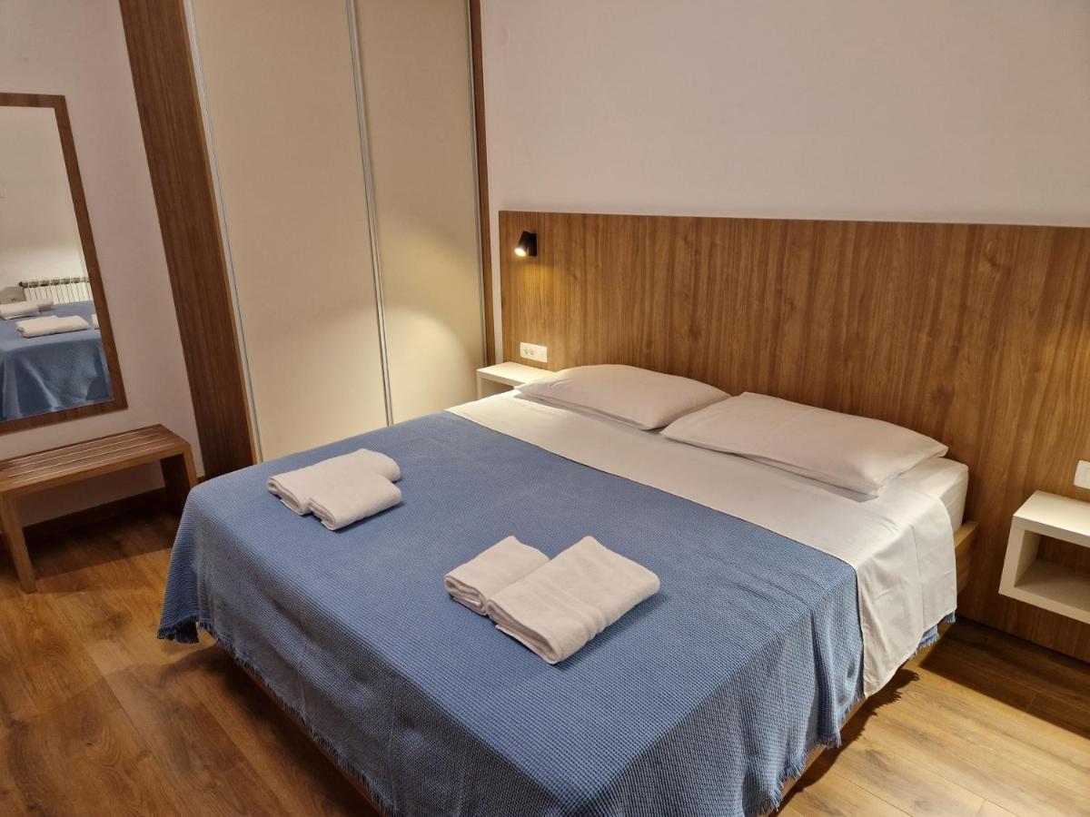 Apartments Cerovic Малинска Экстерьер фото