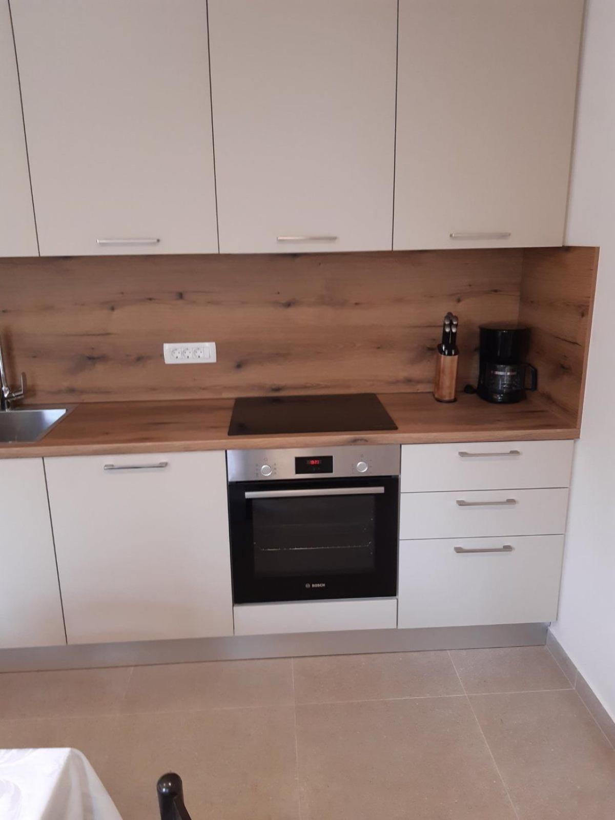 Apartments Cerovic Малинска Экстерьер фото