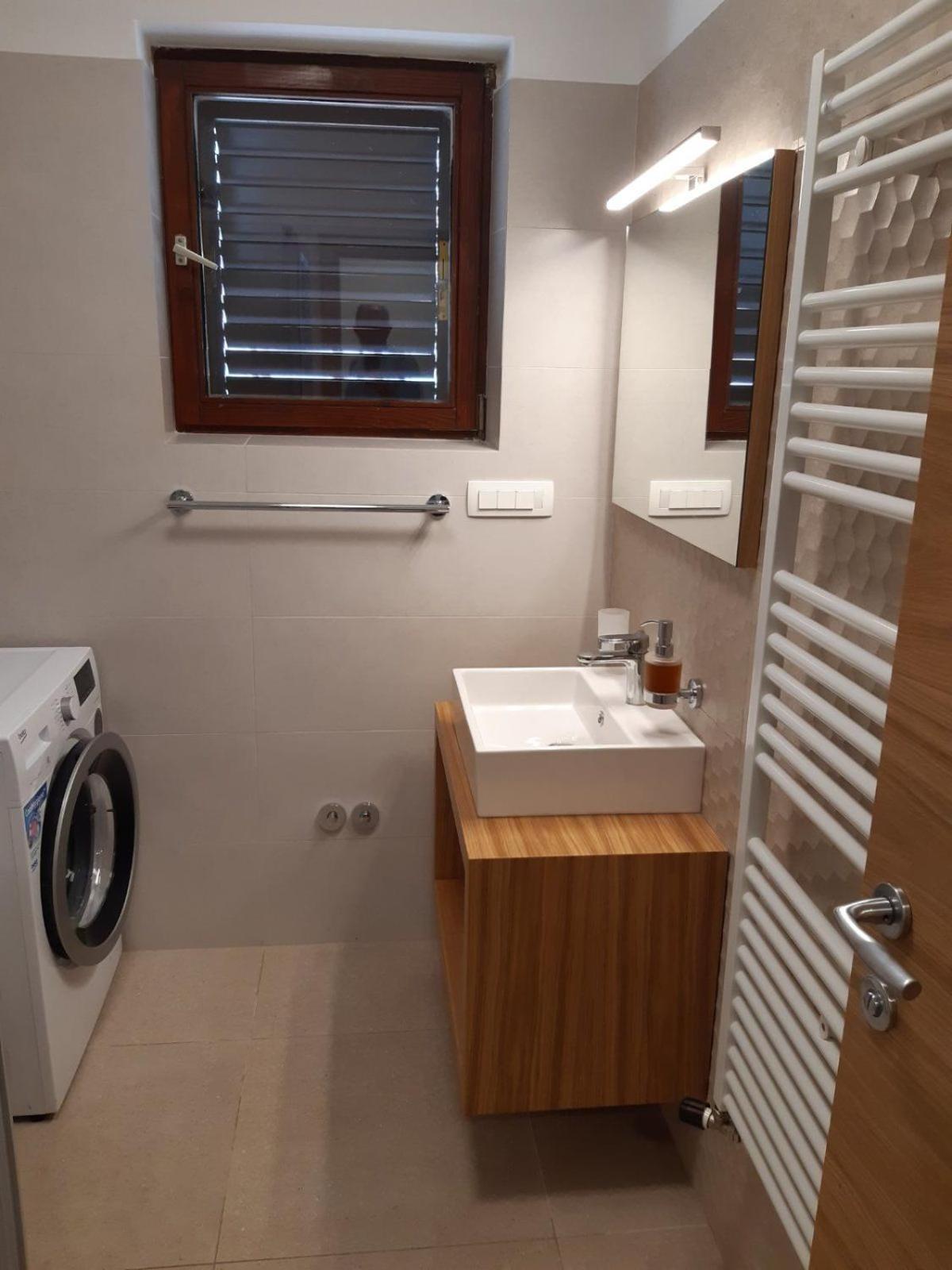Apartments Cerovic Малинска Экстерьер фото