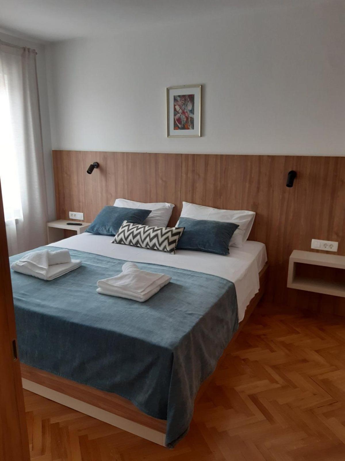 Apartments Cerovic Малинска Экстерьер фото